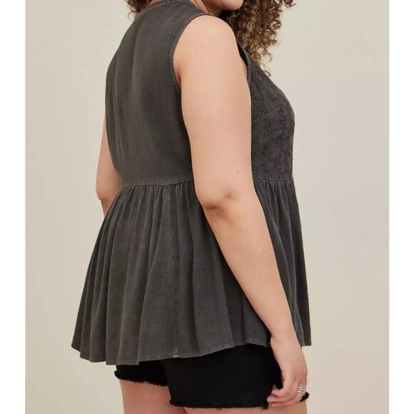 Torrid slub peplum embroidered sleeveless top size 1 in gray - Picture 7 of 8